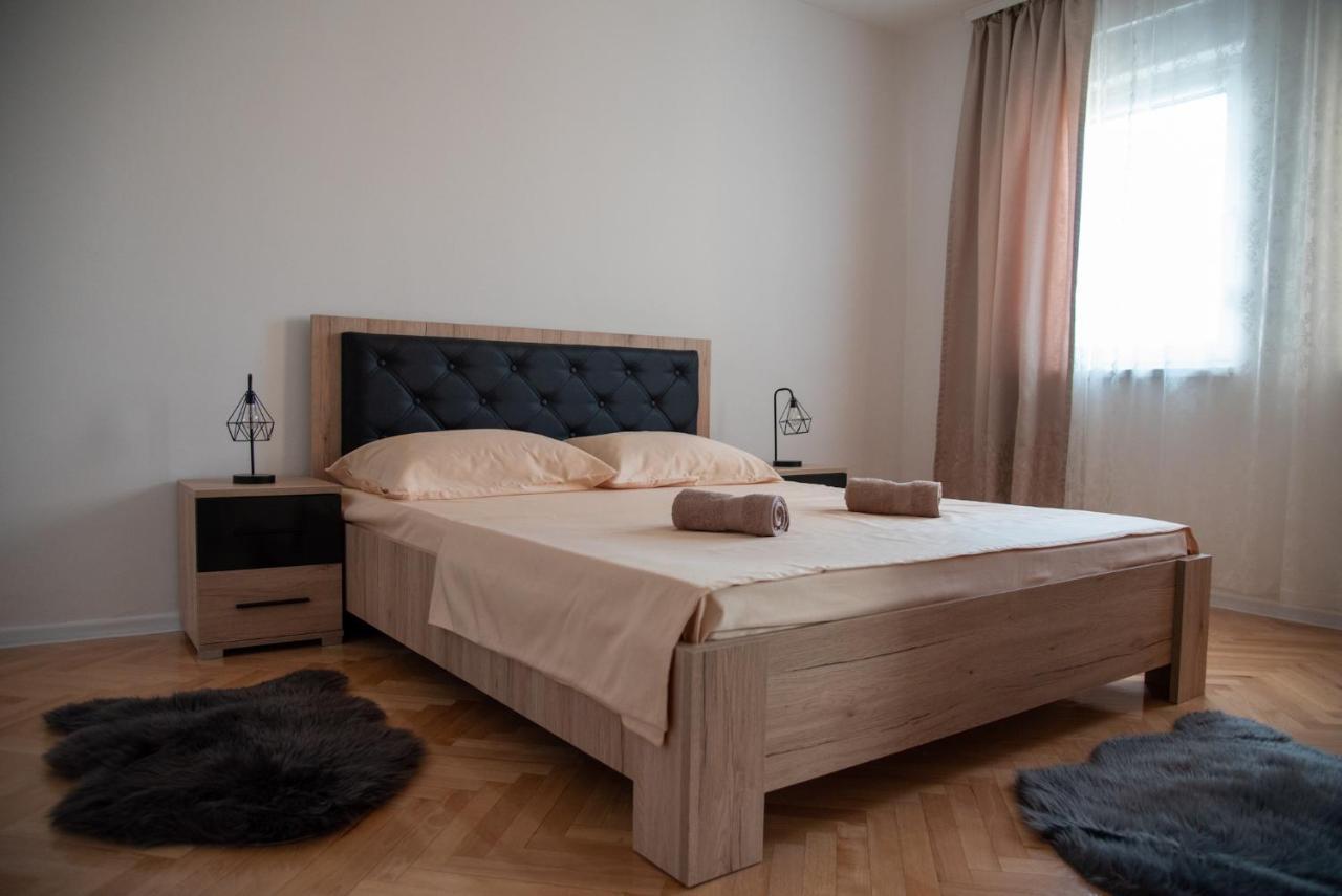 Apartman Ante リヴノ エクステリア 写真