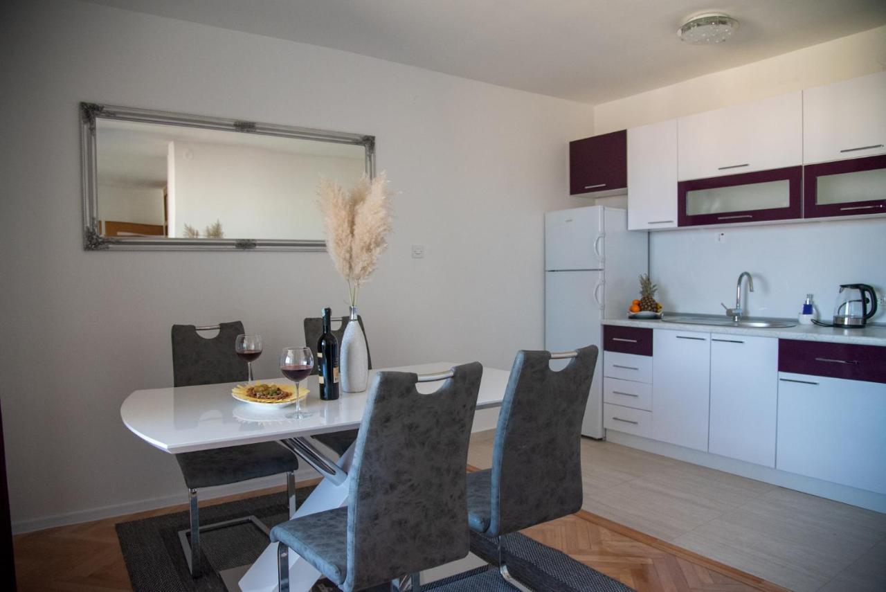 Apartman Ante リヴノ エクステリア 写真