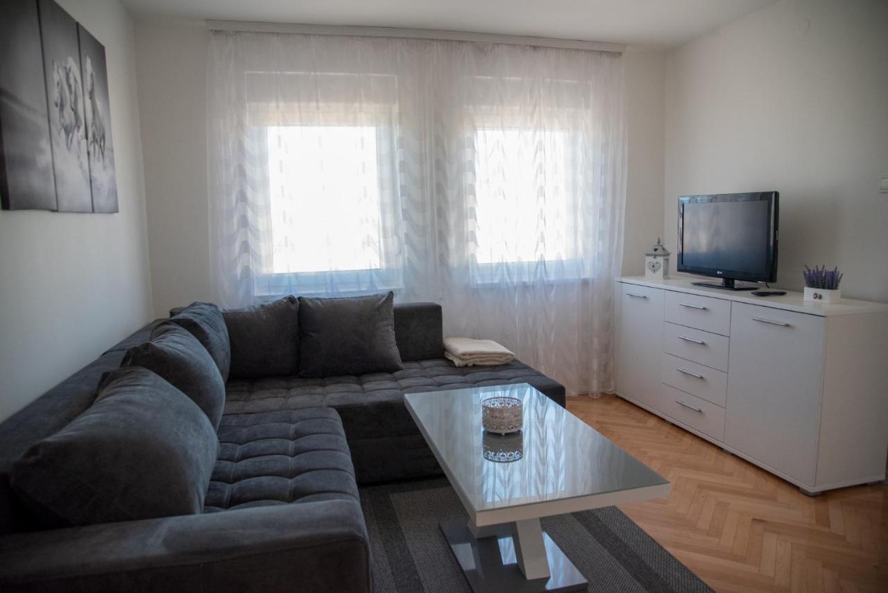 Apartman Ante リヴノ エクステリア 写真